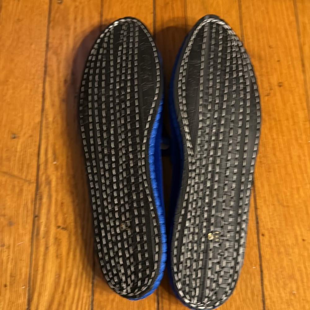 NEW Venetian Velvet Slipper Mules with Bicycle Tread soles sz 39 - Picture 3 of 3